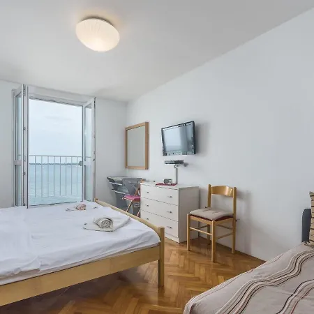 Modern With Sea View In Croatia Poreč