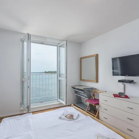 Appartement Modern With Sea View In Croatia